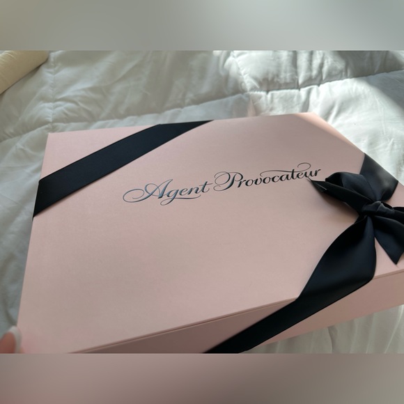 NWT Agent Provocateur 100% Silk Darina Dressing Gown Black Robe Luxury Lingerie - Picture 8 of 17